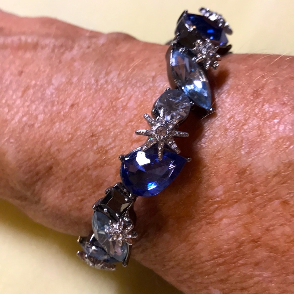 Stretch blue stone bracelet